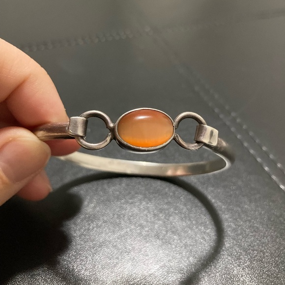 Silver bracelet with cat eye stone - Picture 2 of 2